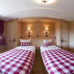 Alpe Fleurie Appartement *